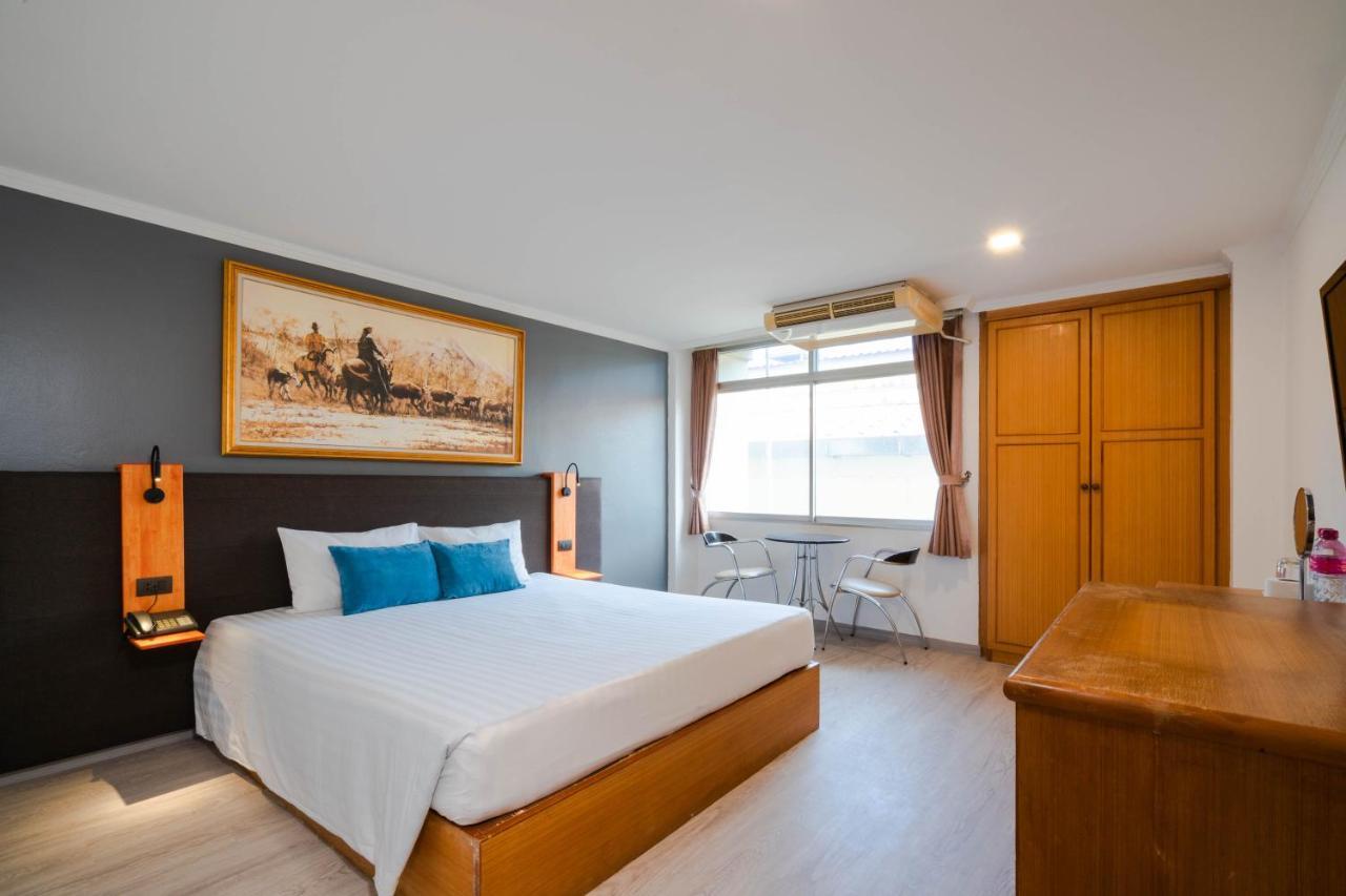 Shagwell Mansions Hotel Pattaya Bagian luar foto