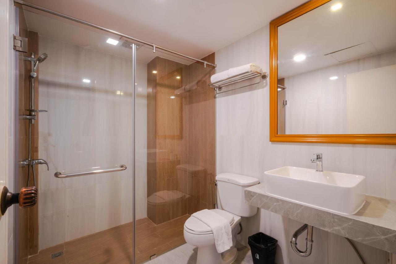 Shagwell Mansions Hotel Pattaya Bagian luar foto