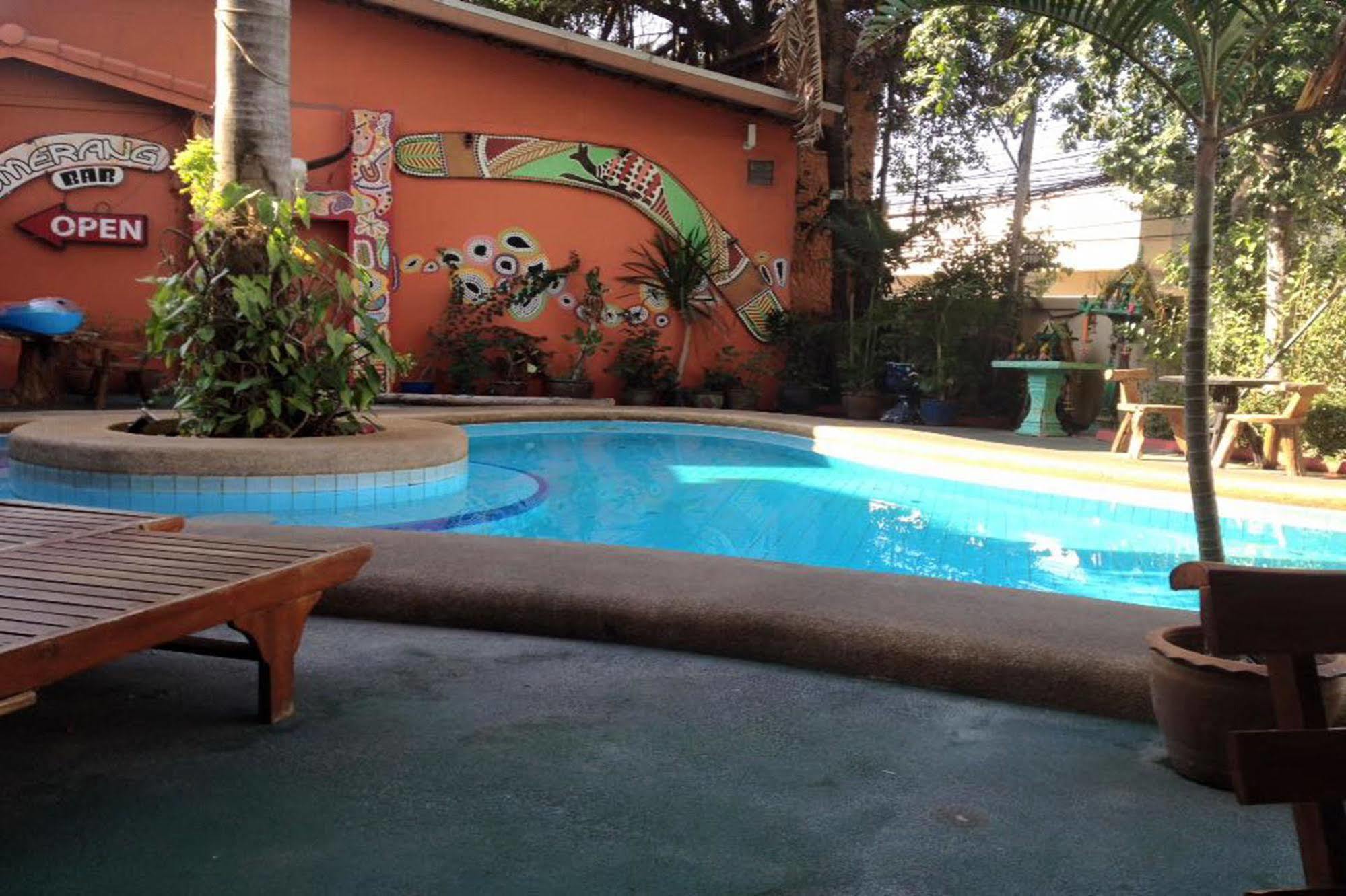 Shagwell Mansions Hotel Pattaya Bagian luar foto